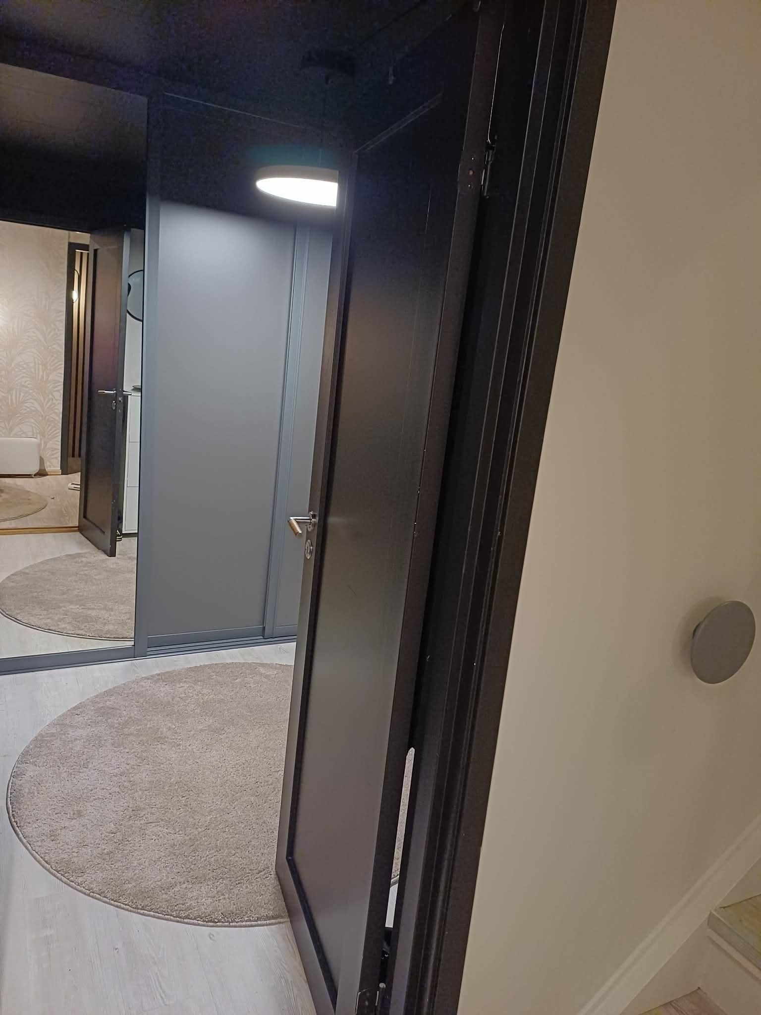 Garderoberom Galleribilde