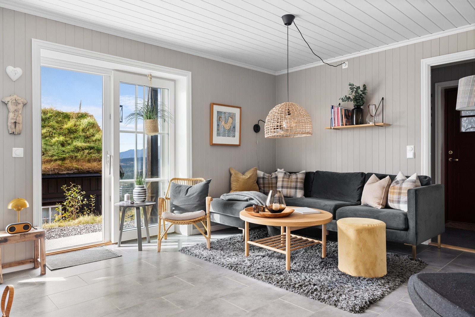 Lun og innbydende stue Galleribilde