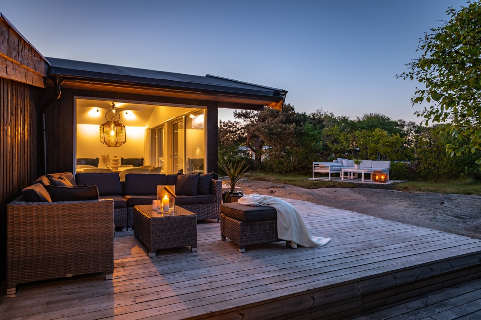 Kveldsstemning på terrasse mot sydøst Galleribilde