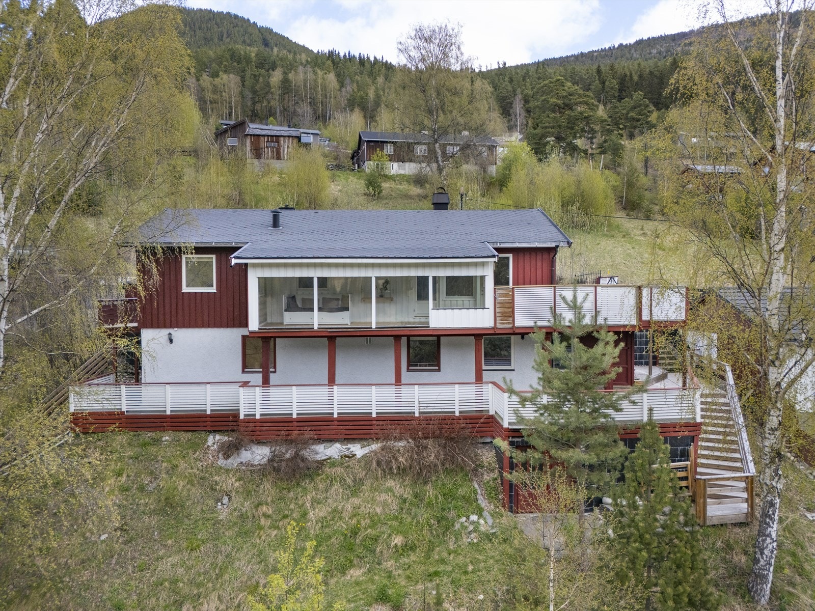 Boligen går over 2 plan. Galleribilde