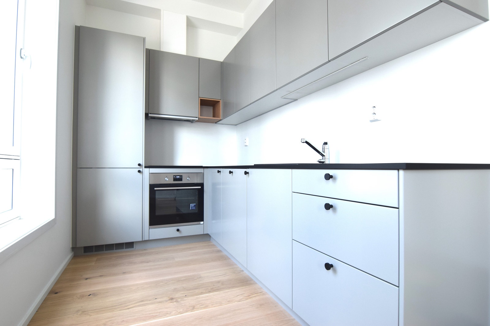 Eget separat kjøkken m/Hvitevarer Galleribilde