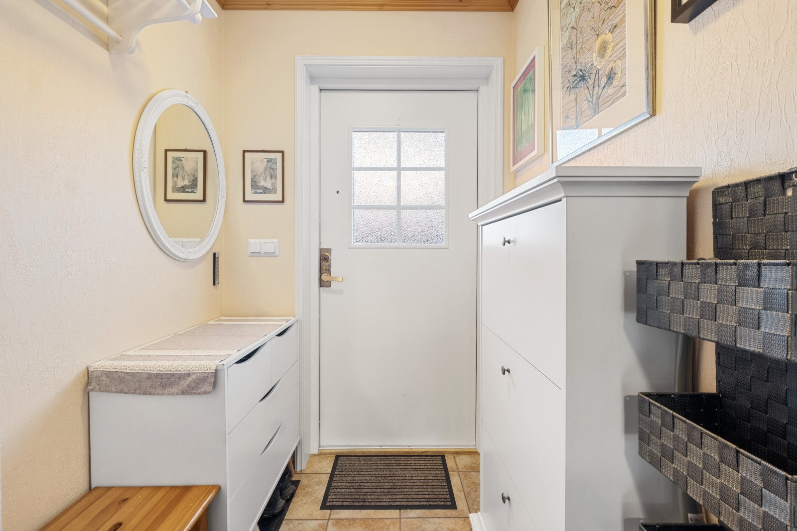 Leiligheten ligger i 2. etasje med praktisk heisadkomst. Galleribilde