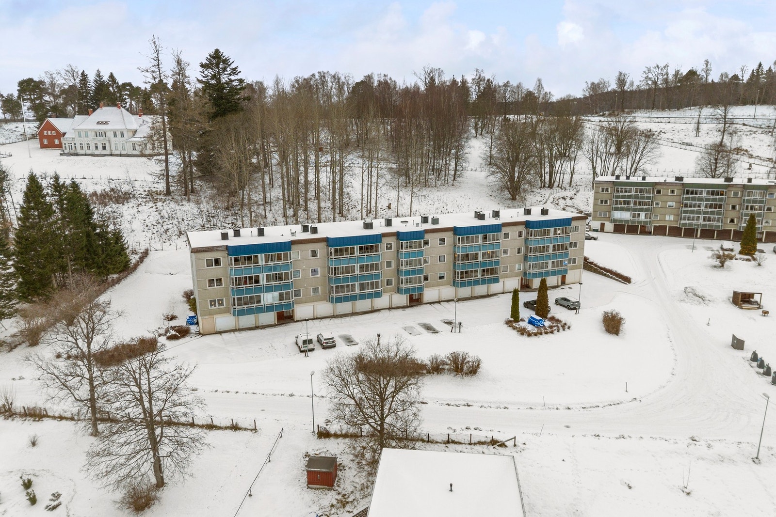 Leiligheten har garasjeplass med elbillader Galleribilde