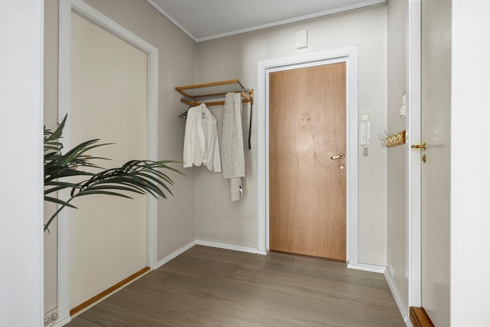 Entré - ca 4,5 kvm Galleribilde