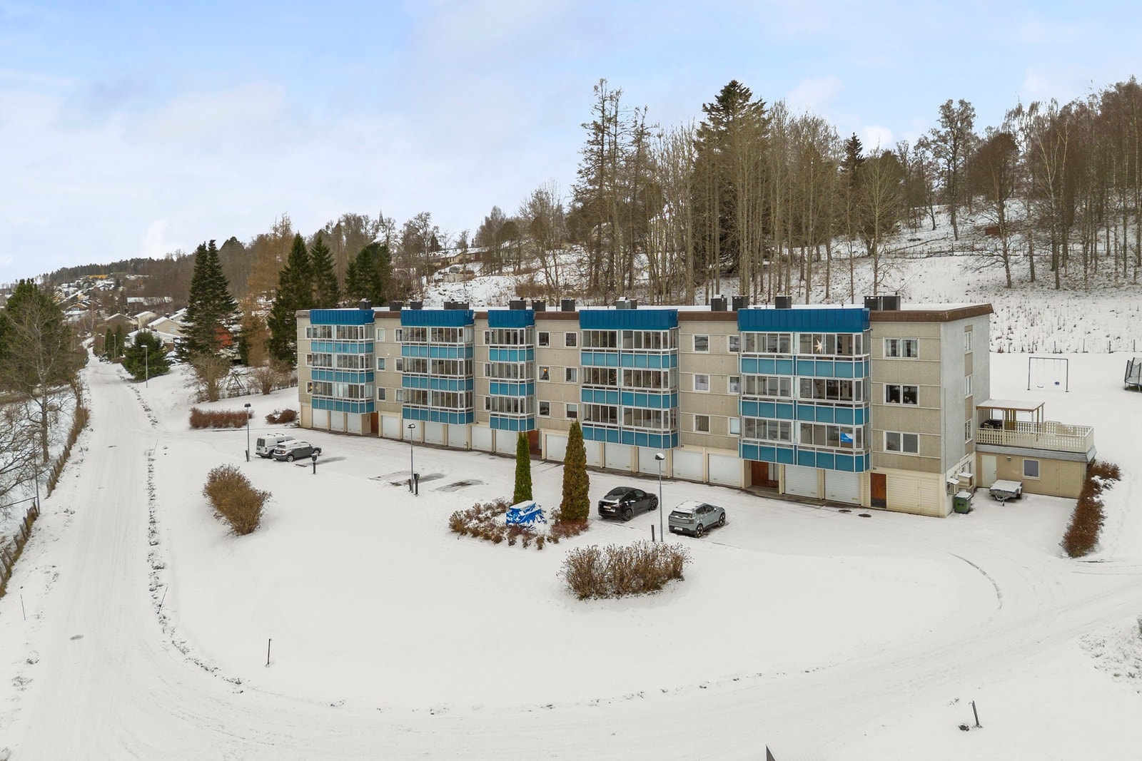 Sentral beliggenhet med gangavstand til de fleste servicefunksjoner. Galleribilde