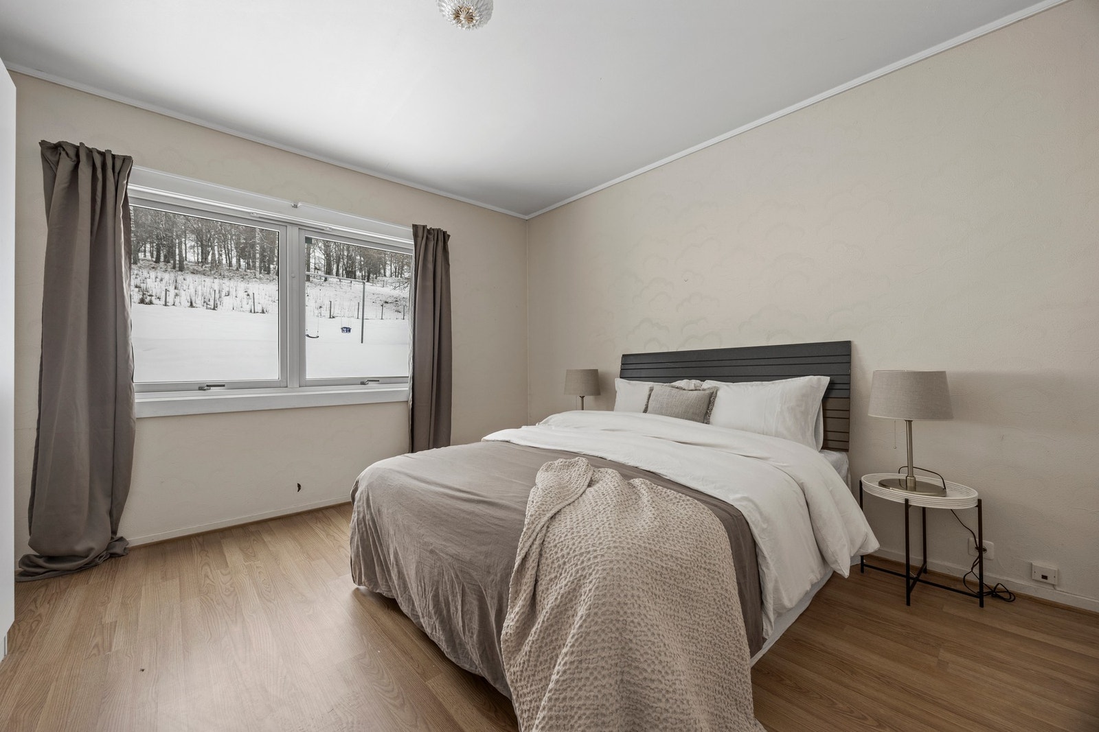 Hovedsoverom - ca 14,5 kvm. Galleribilde