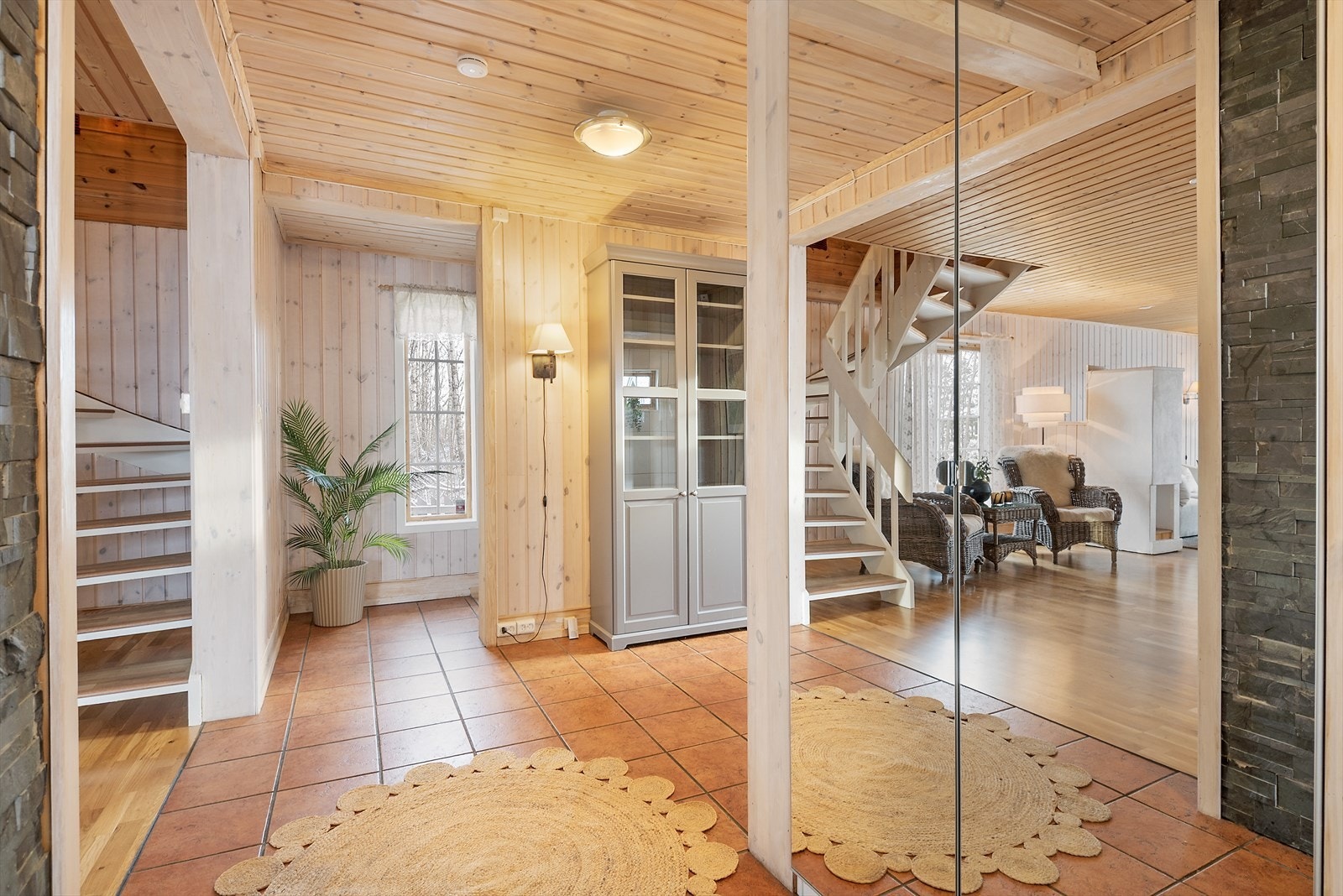 Speilgarderobe i gang. Galleribilde