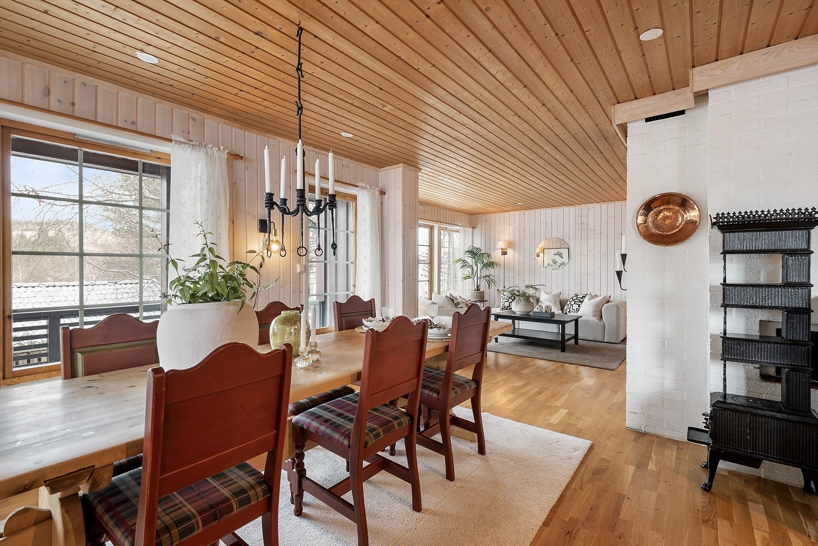 Åpen løsning gir en god romfølelse. Galleribilde