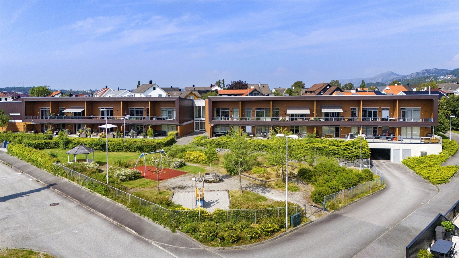 Eiendommen ligger i et etablert og rolig boligområde på Austrått Galleribilde