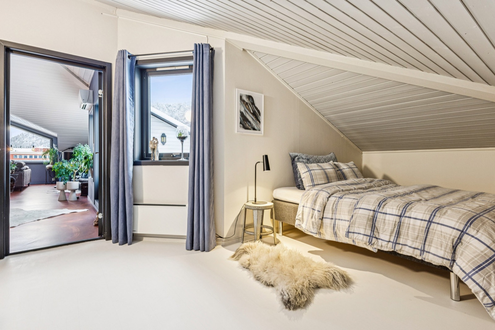 Soverom to. Galleribilde