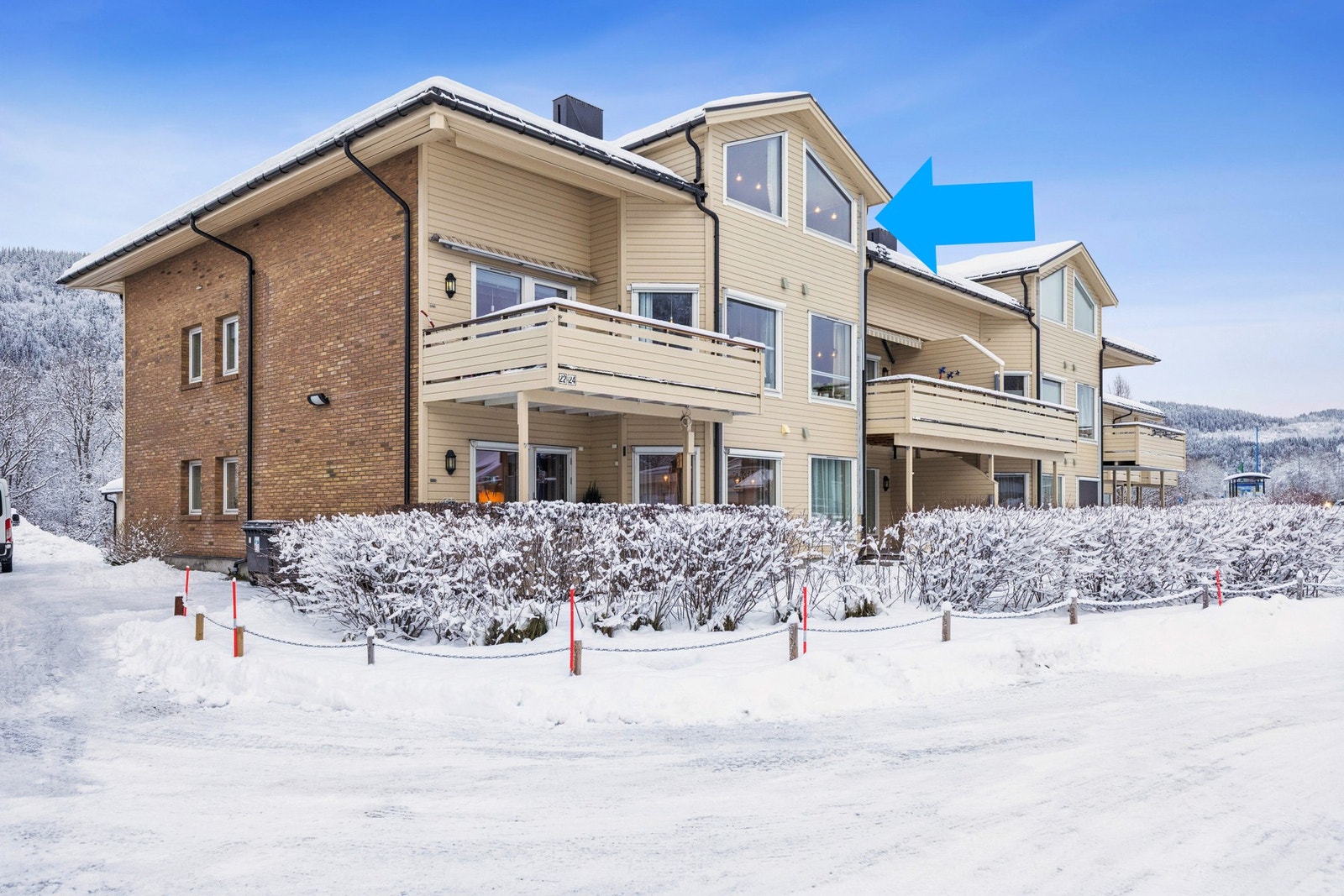 Leiligheten ligger i øverste etasje med sørvestlig plassering i bygget. Galleribilde