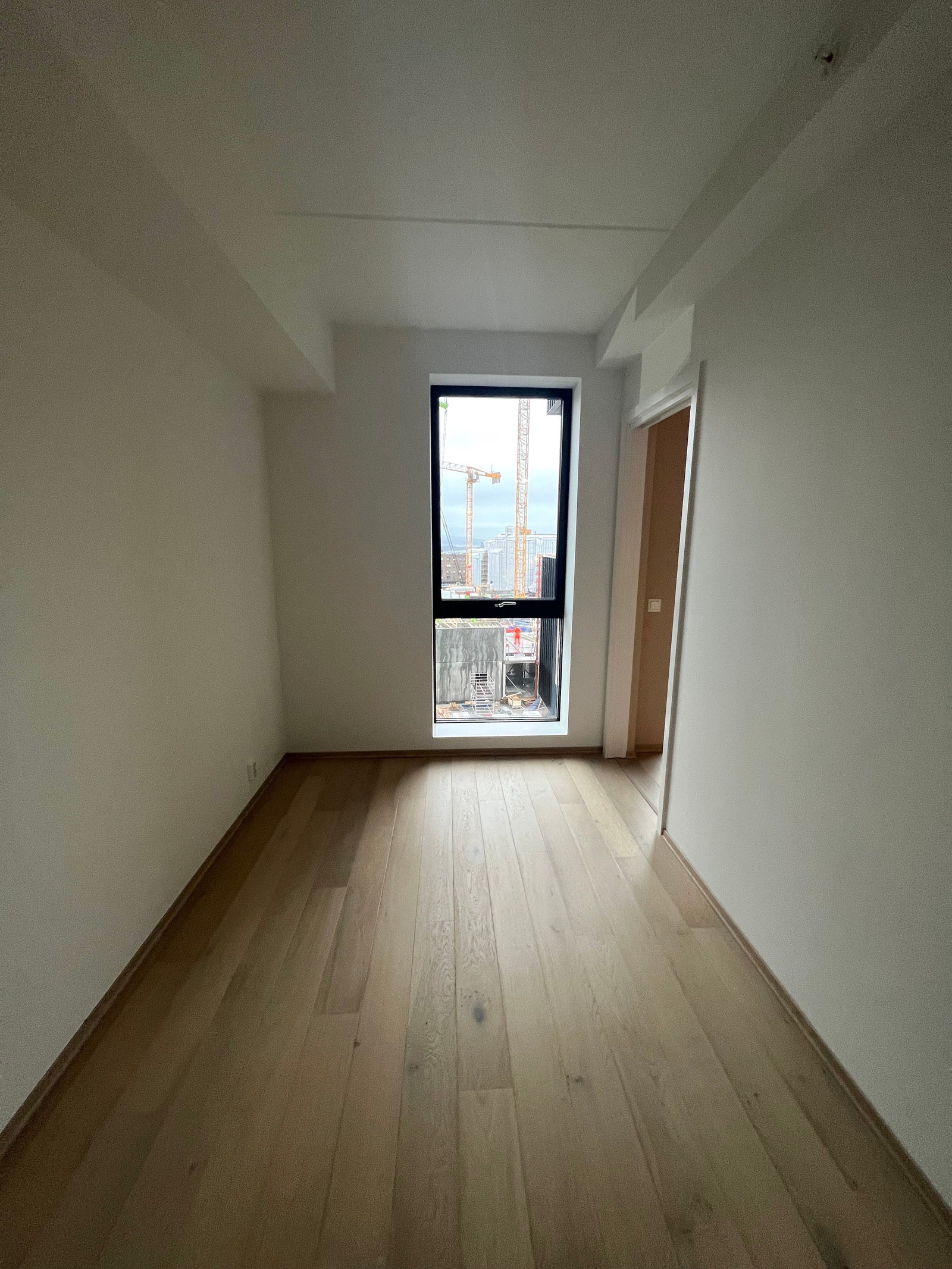 Soverom, med elektrisk screens. Galleribilde