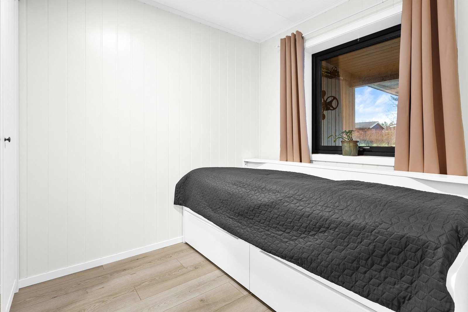 Rom/bod med garderobe i 1. etg Galleribilde