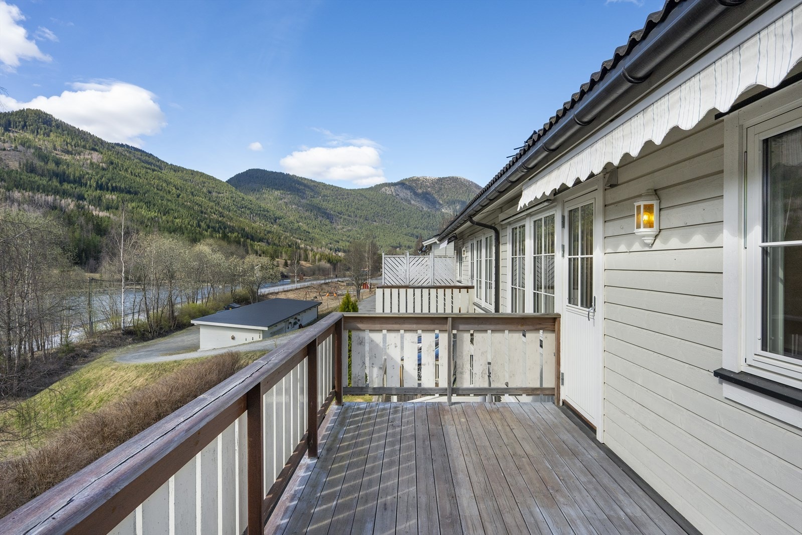 Her er det montert terrassemarkise. Galleribilde