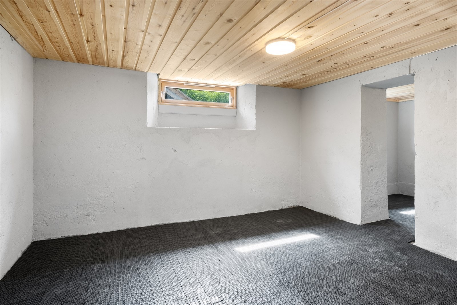 Kjelleren er nylig utbedret etter skader fra uværet "Hans". Galleribilde