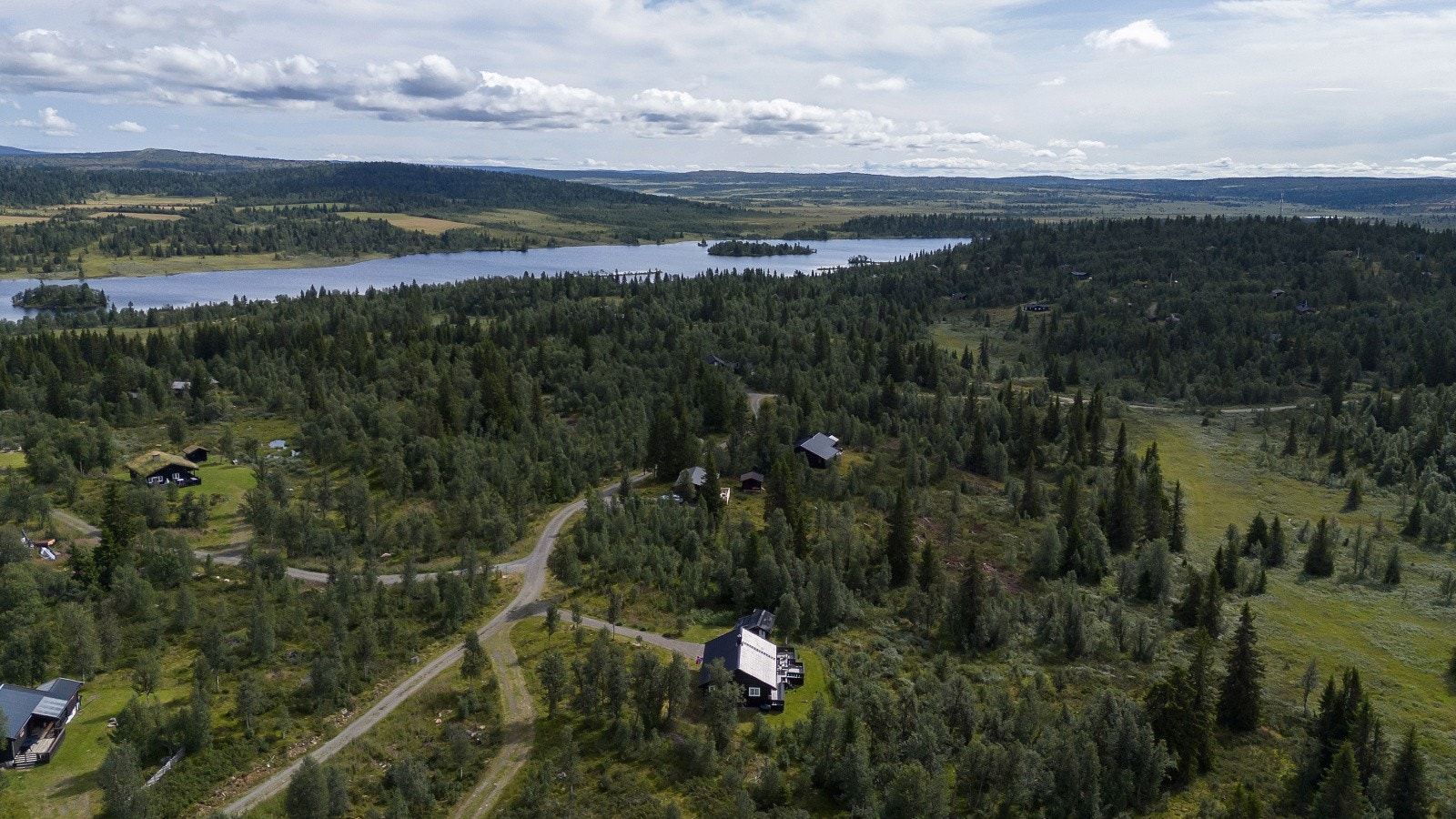 Området er populært og byr på et bredt utvalg av sports- og friluftsaktiviteter. Galleribilde