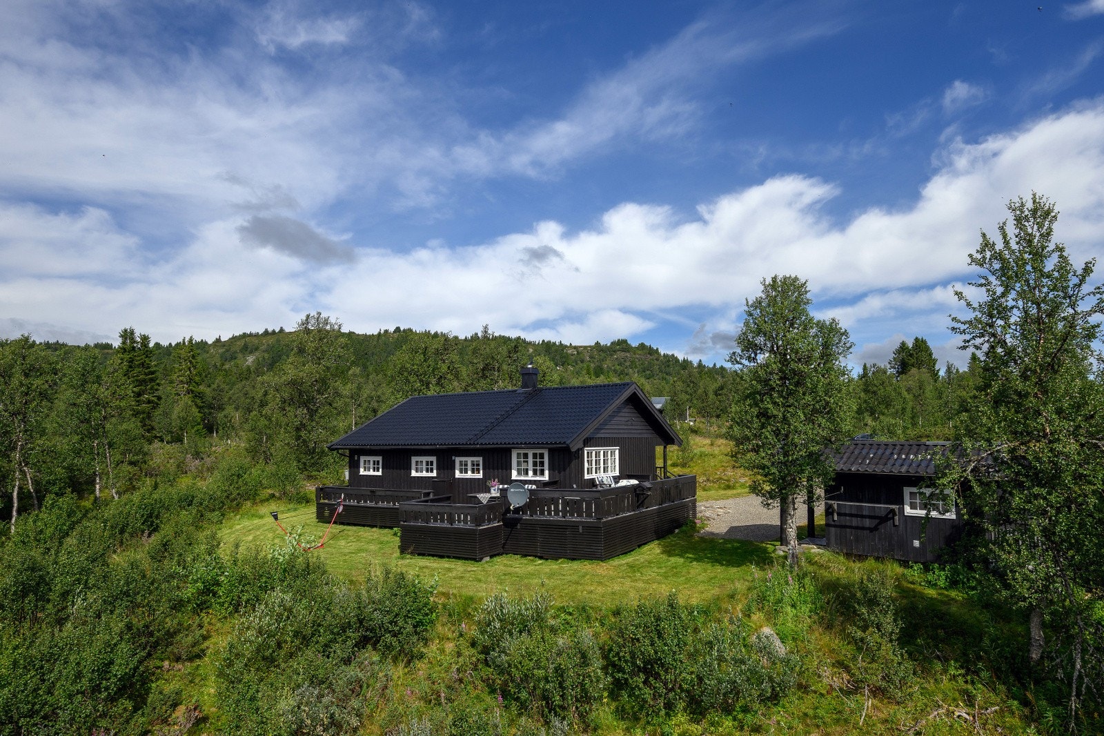 DNB Eiendom v/Martin Slåttholm Sønsteli presenterer Kjøllåsvegen 40! Galleribilde