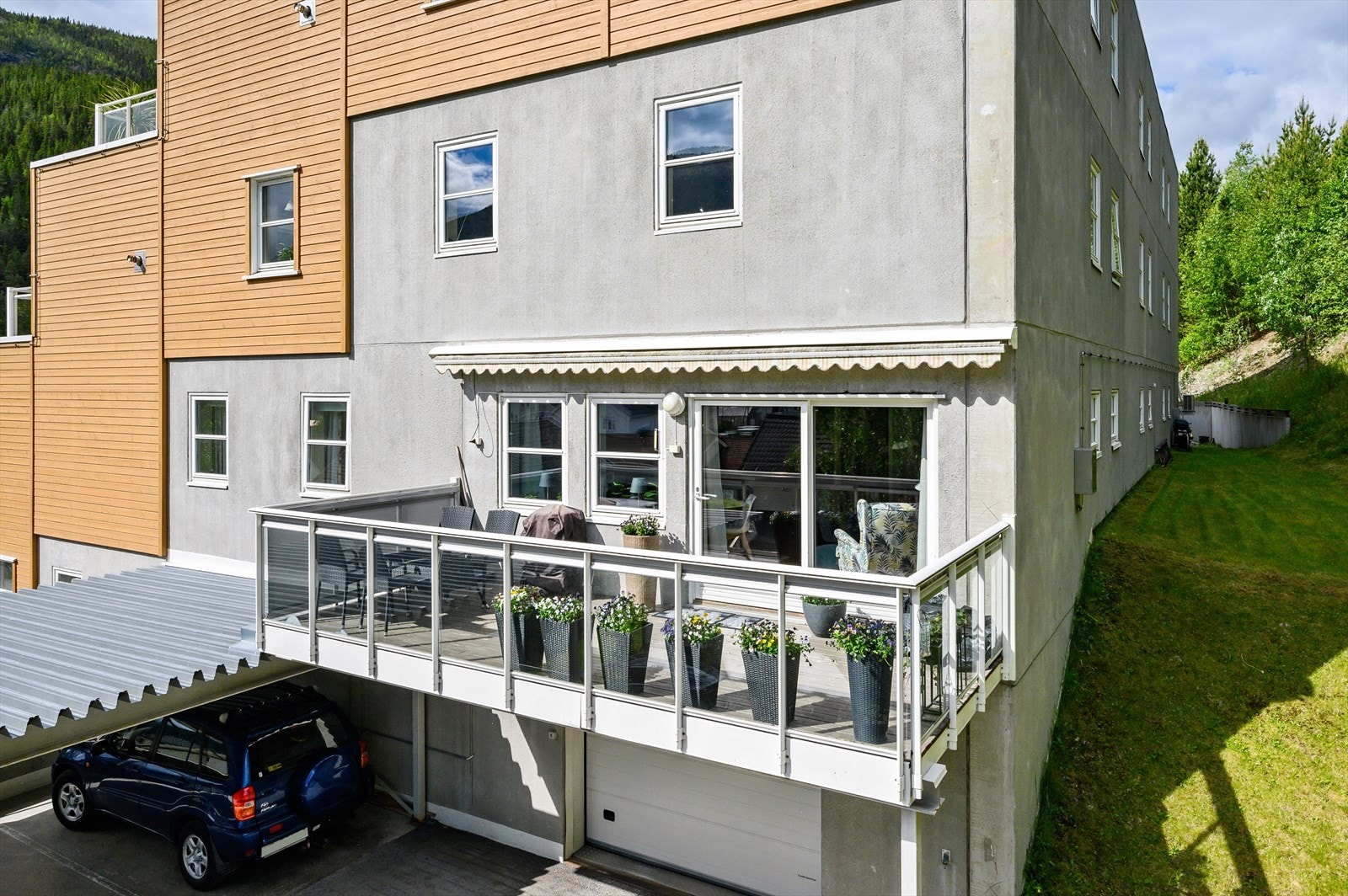 Leiligheten ligger i byggets 3. etasje. Galleribilde