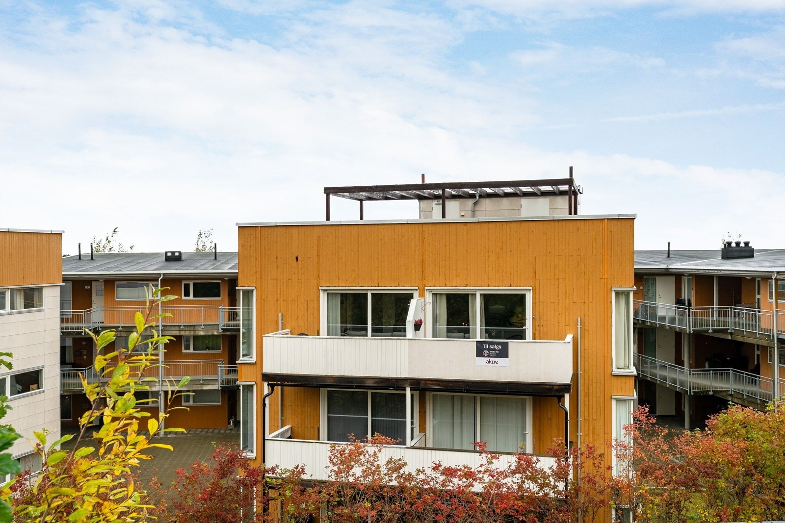 Området byr på flotte turmuligheter både sommer og vinter, med turstier, lysløyper og kystnære rekreasjonsområder i gangavstand. Galleribilde