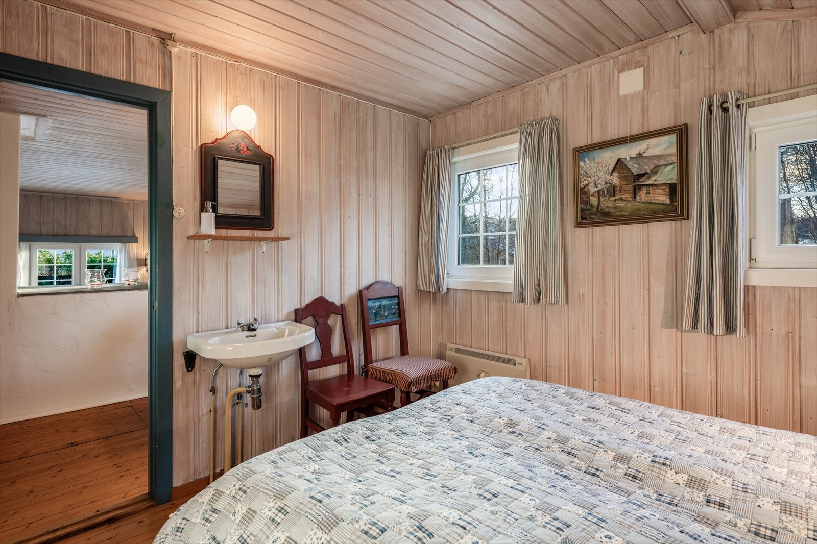 Soverom 1 med egen vask Galleribilde