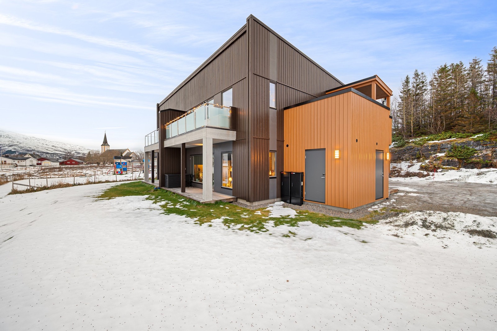 Boligen har sportsbod for oppbevaring av utstyr og sesongvarer Galleribilde