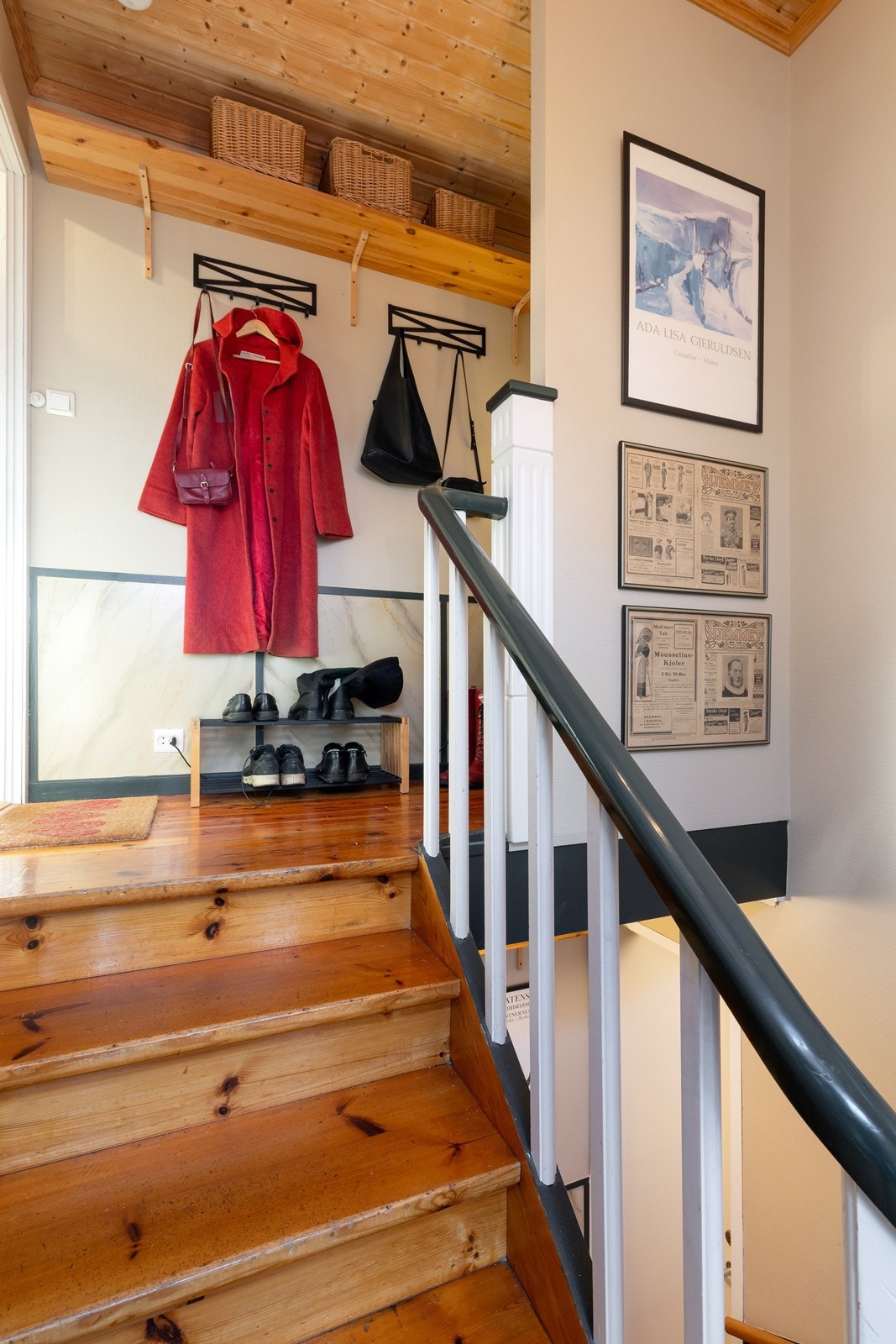 Trappegang opp til leiligheten i 2. etg. Galleribilde