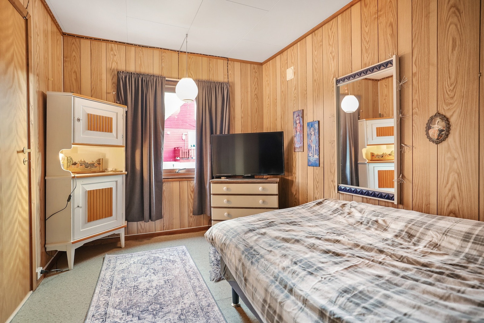 Soverommet har god plass til seng, nattbord og annet ønsket møblement. Galleribilde