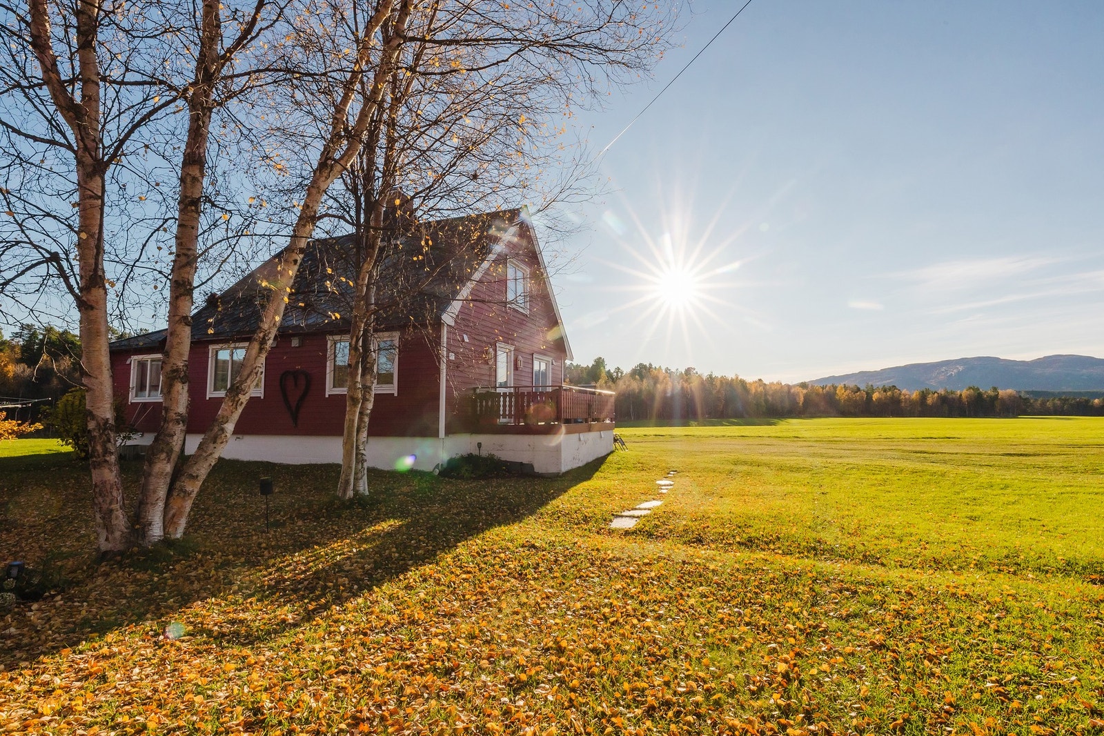 Her er det god plass til ulike sittesoner og utendørsaktiviteter. Galleribilde