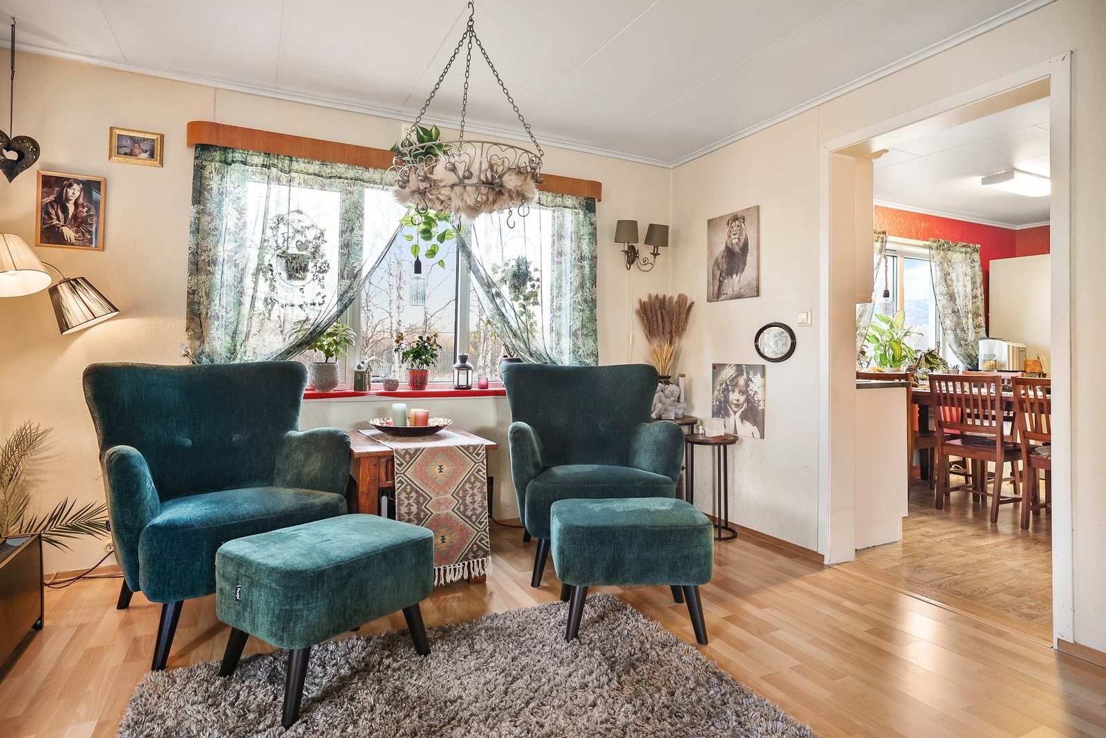 Stuen har god plass til annet ønsket møblement. Galleribilde