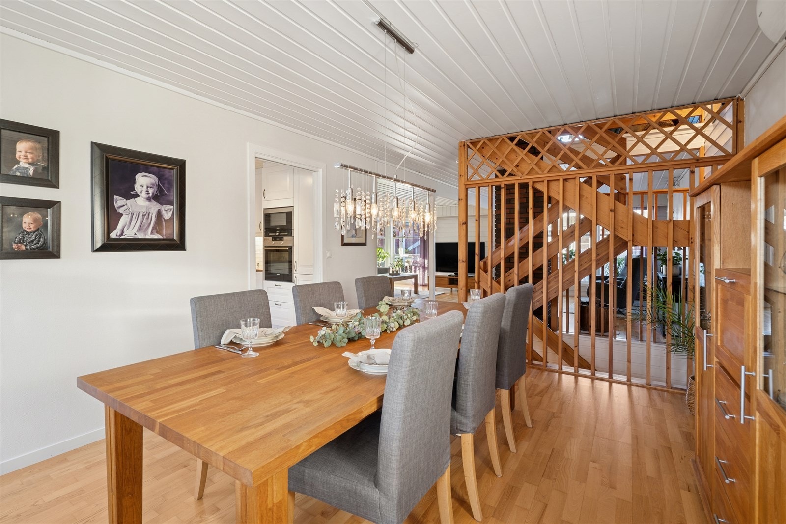 Her er det naturlig sone for spisestue Galleribilde