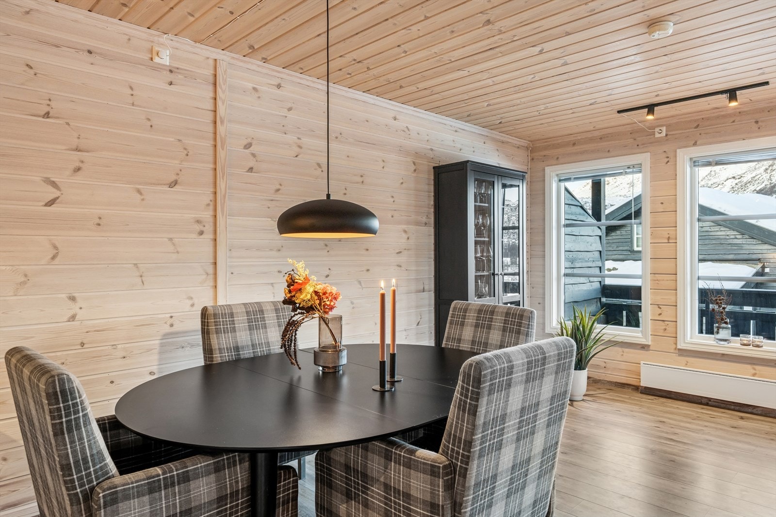 Det er mulig å kjøpe leiligheten møblert. Ta kontakt med megler for mer informasjon. Galleribilde