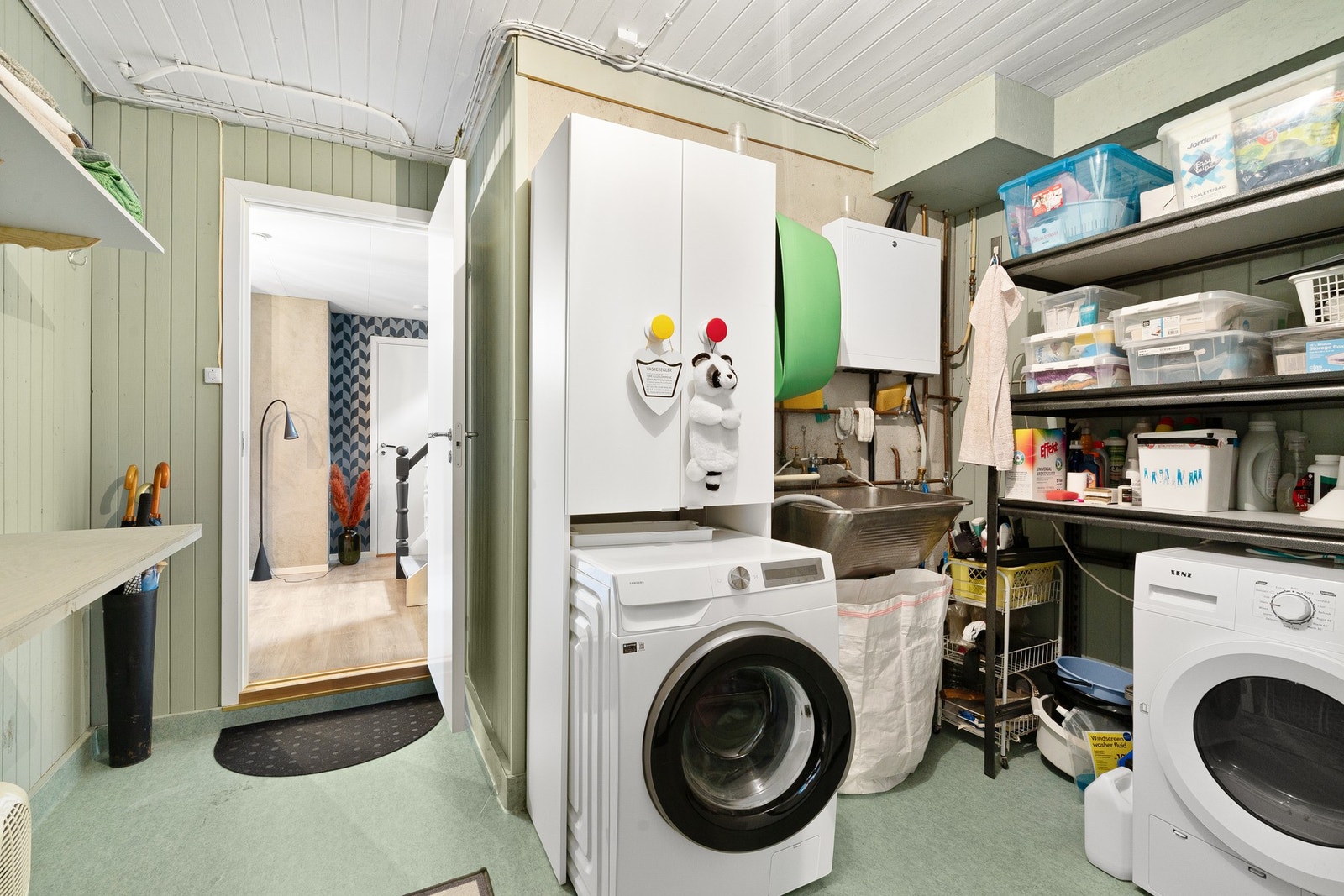 Vaskerom. Galleribilde