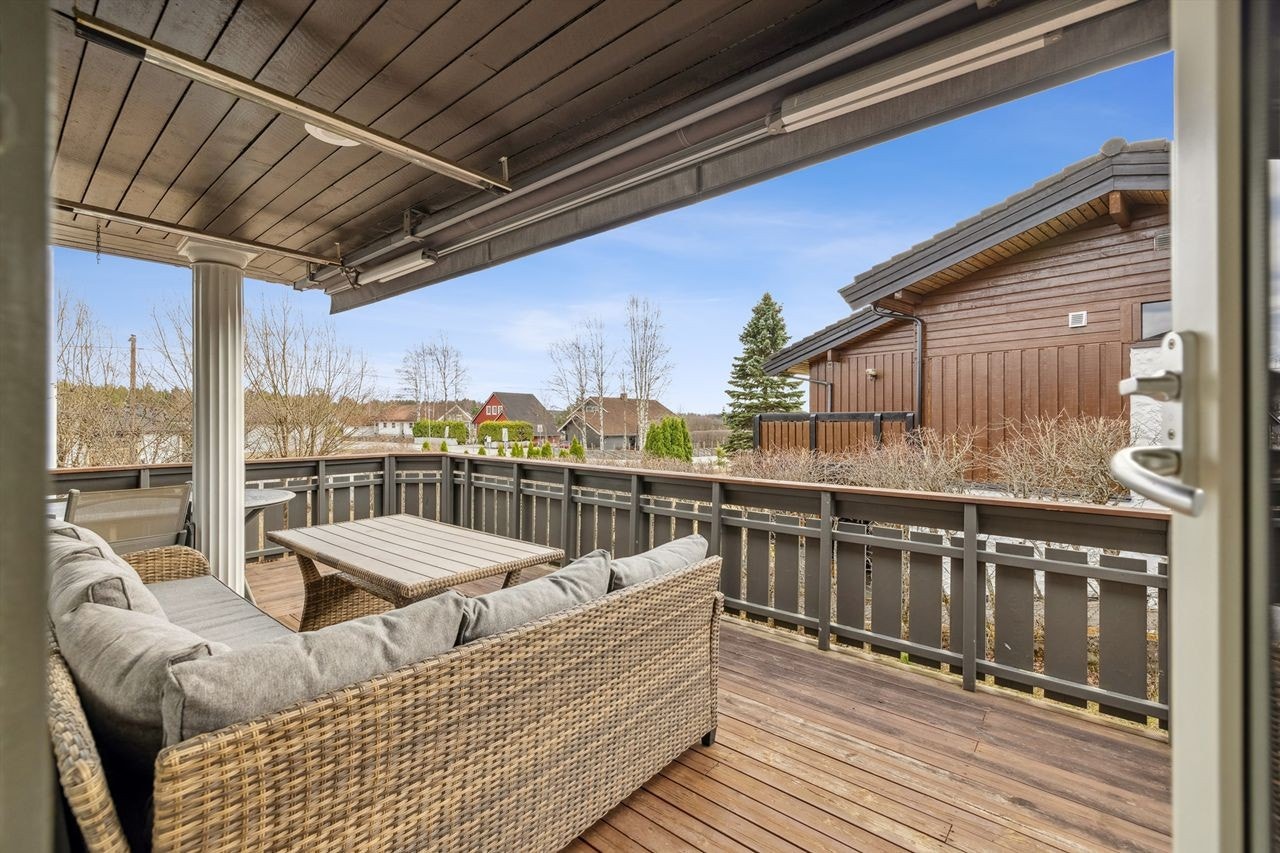 Overbygget terrasse med terrassemarkise Galleribilde