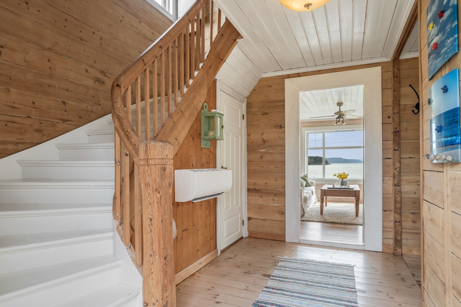 Entré/hall med varmepumpe Galleribilde