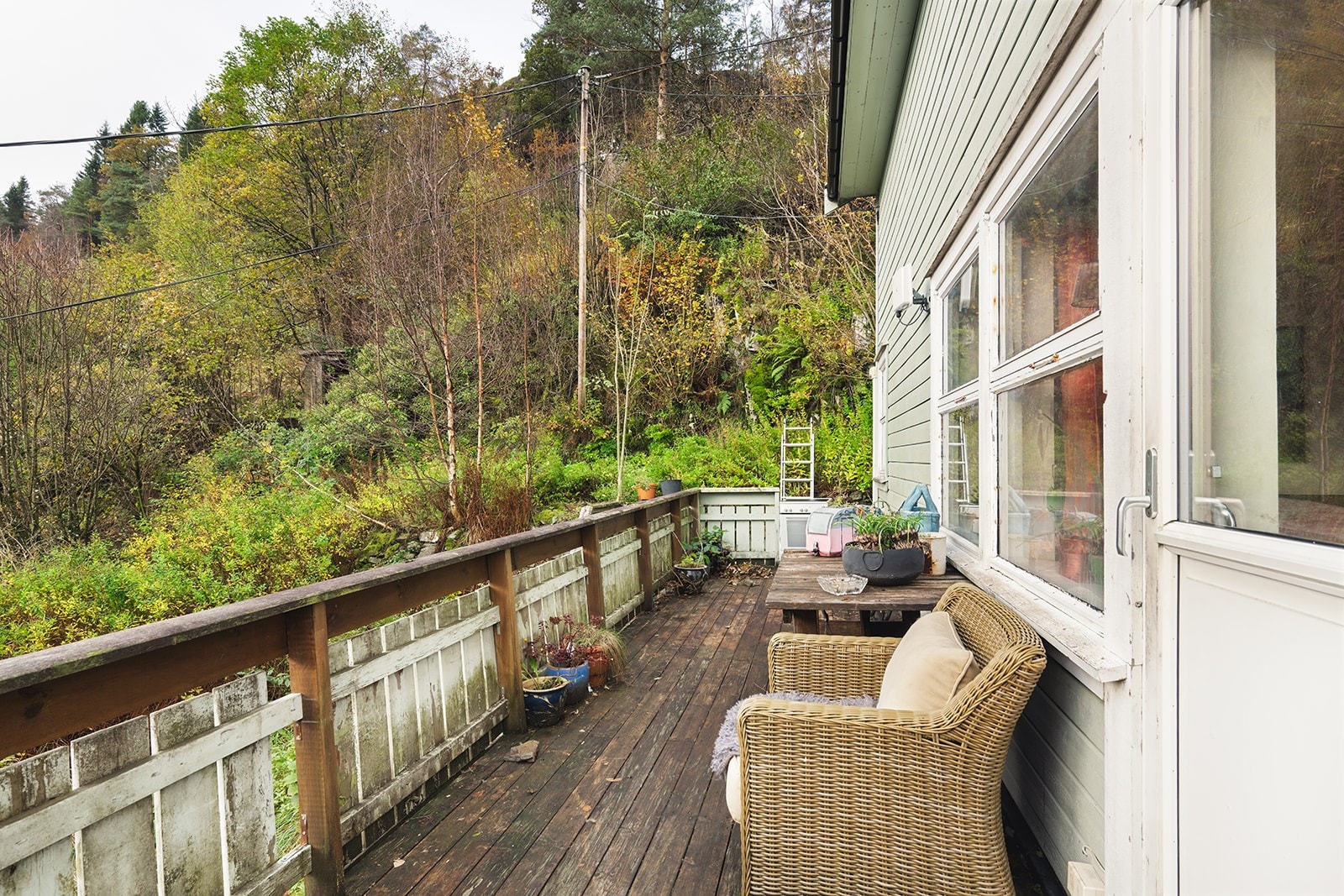 Terrasse av god størrelse med stort potensiale. Galleribilde