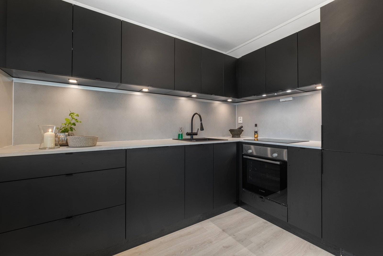 Meget delikat kjøkken fra leverandøren Kvik, etablert av tidligere eier i 2023. Galleribilde