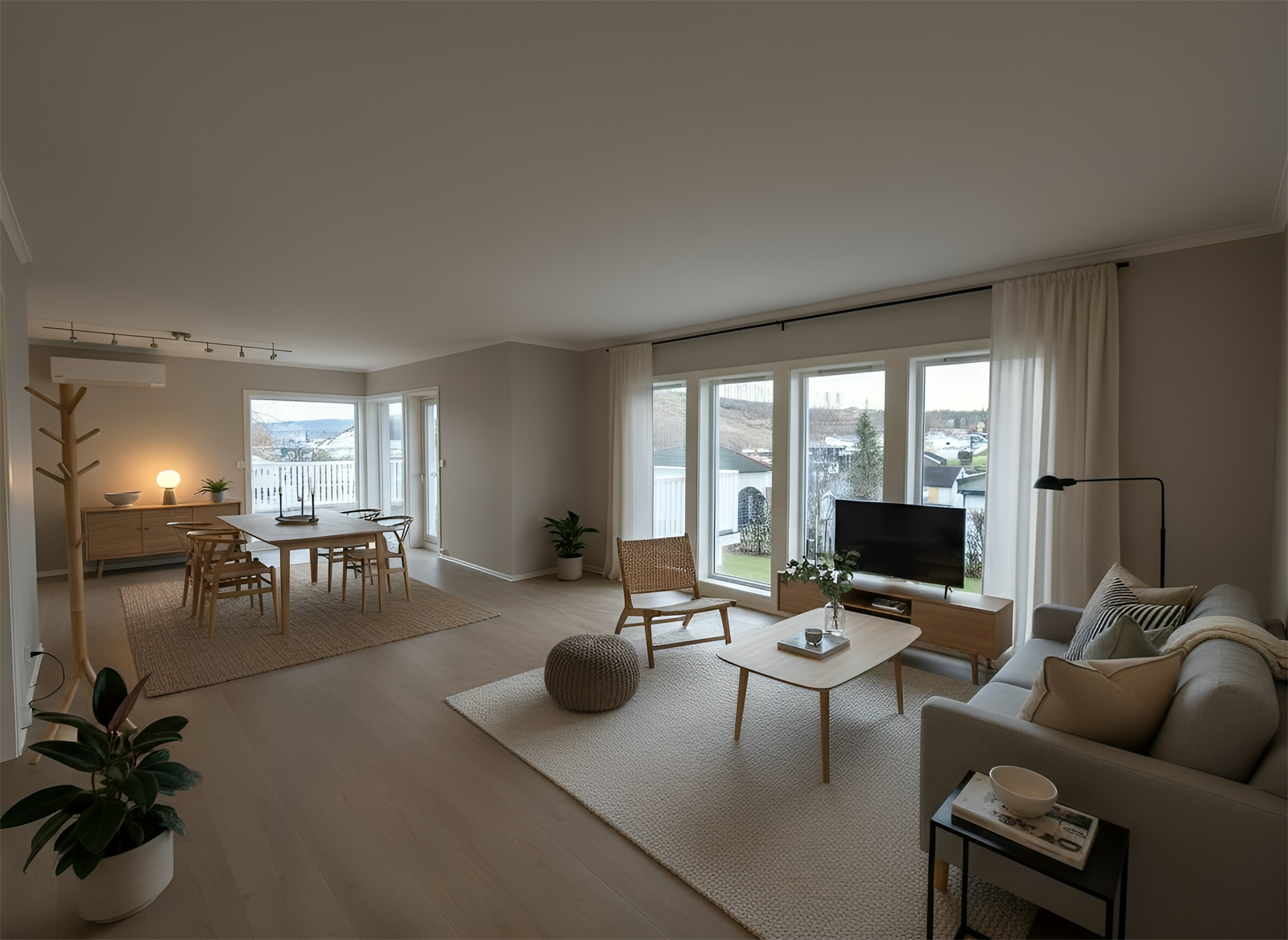 Stuen har god plass for møblering. Galleribilde