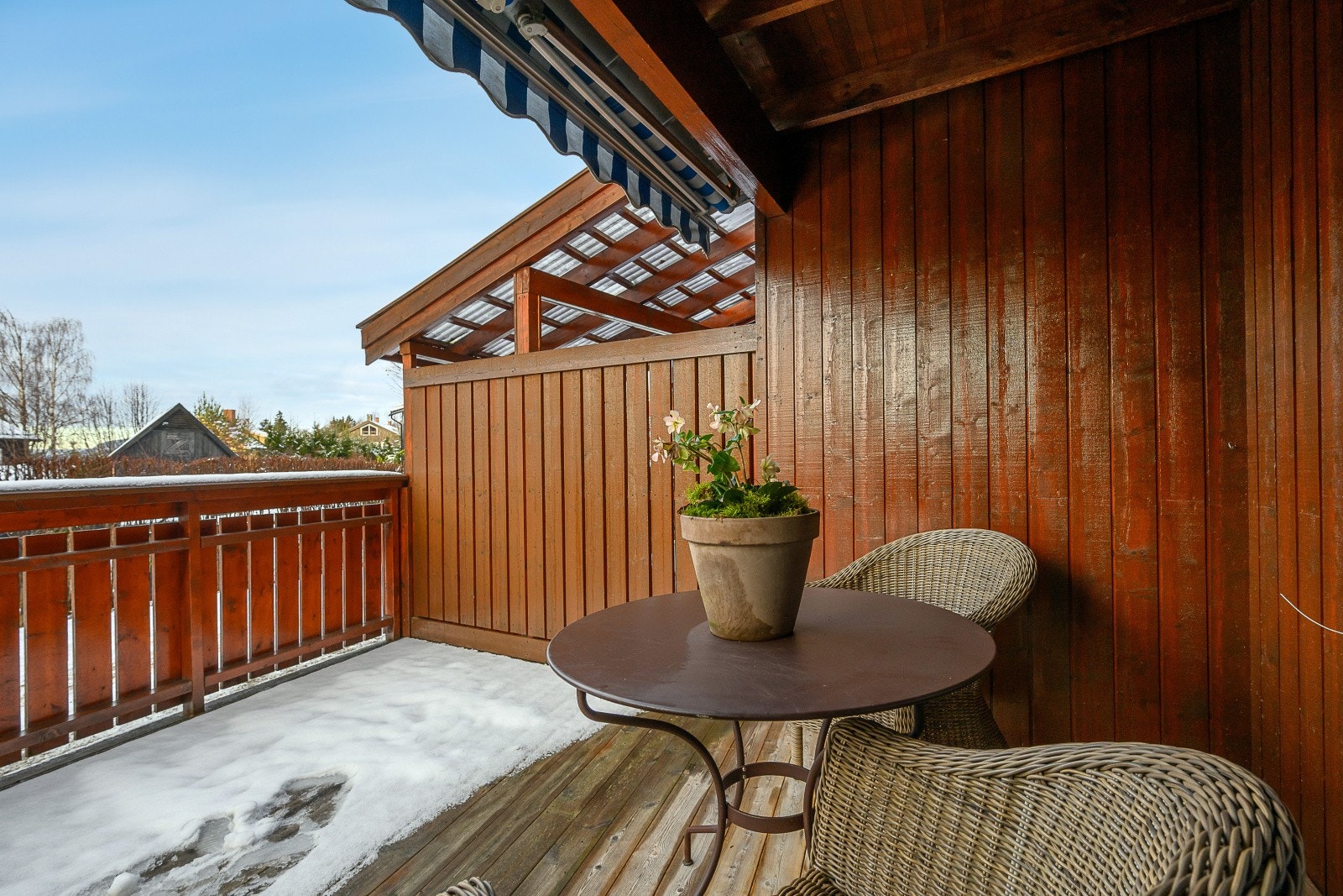 Rolig beliggenhet uten biltrafikk - Fast parkeringsplass følger med. Galleribilde