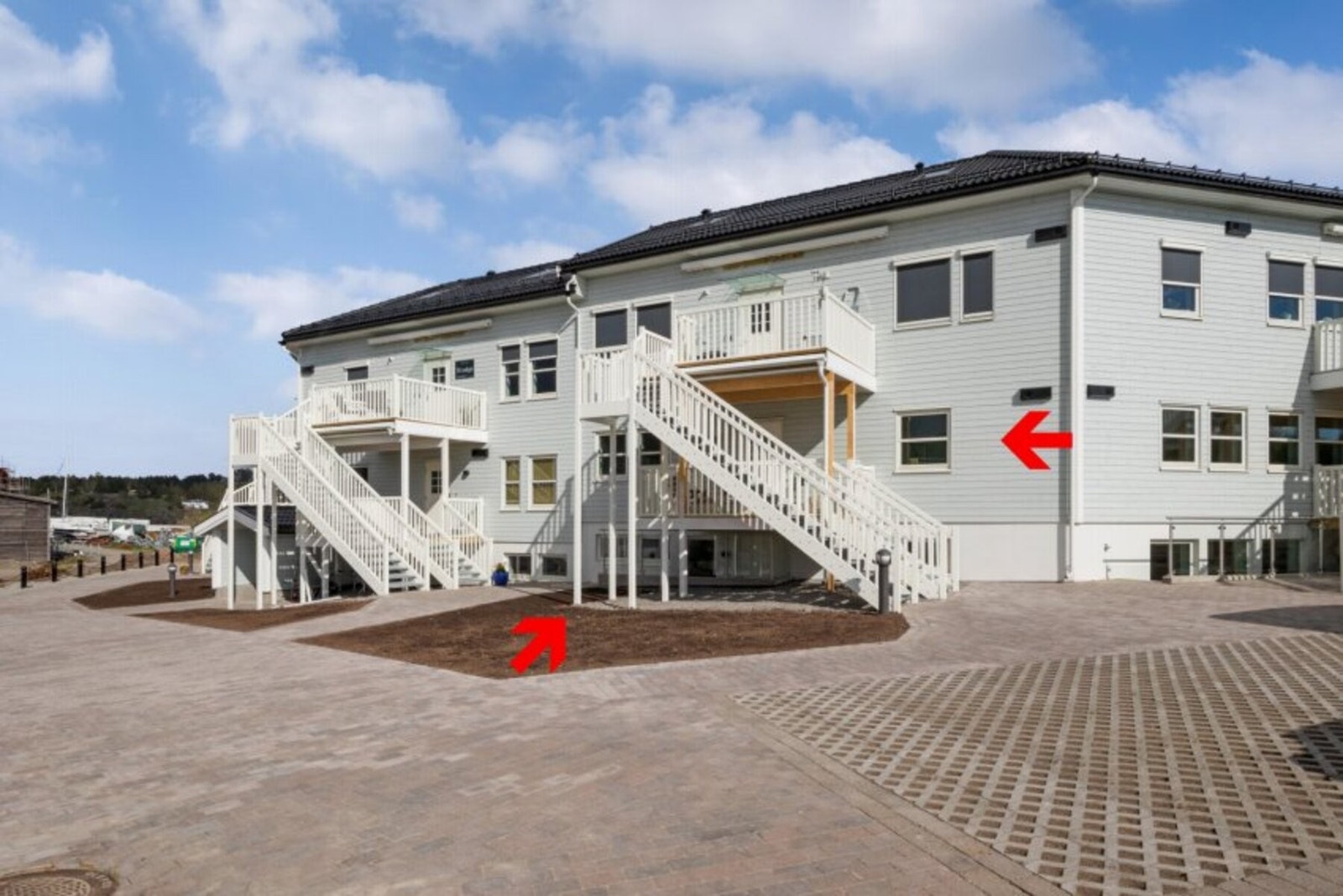 Leiligheten har to inngangsdører. Galleribilde