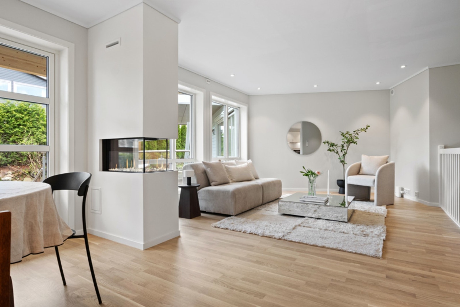 Leiligheten er helt ny, ferdigstilt i 2025 og ikke tatt i bruk. Det medfølger egen garasje og biloppstillingsplass. Galleribilde