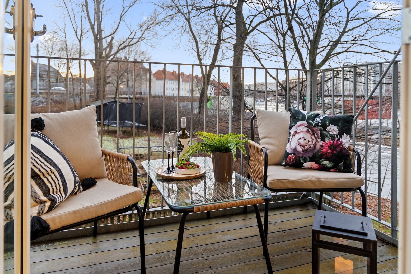 Hyggelig uteplass Galleribilde