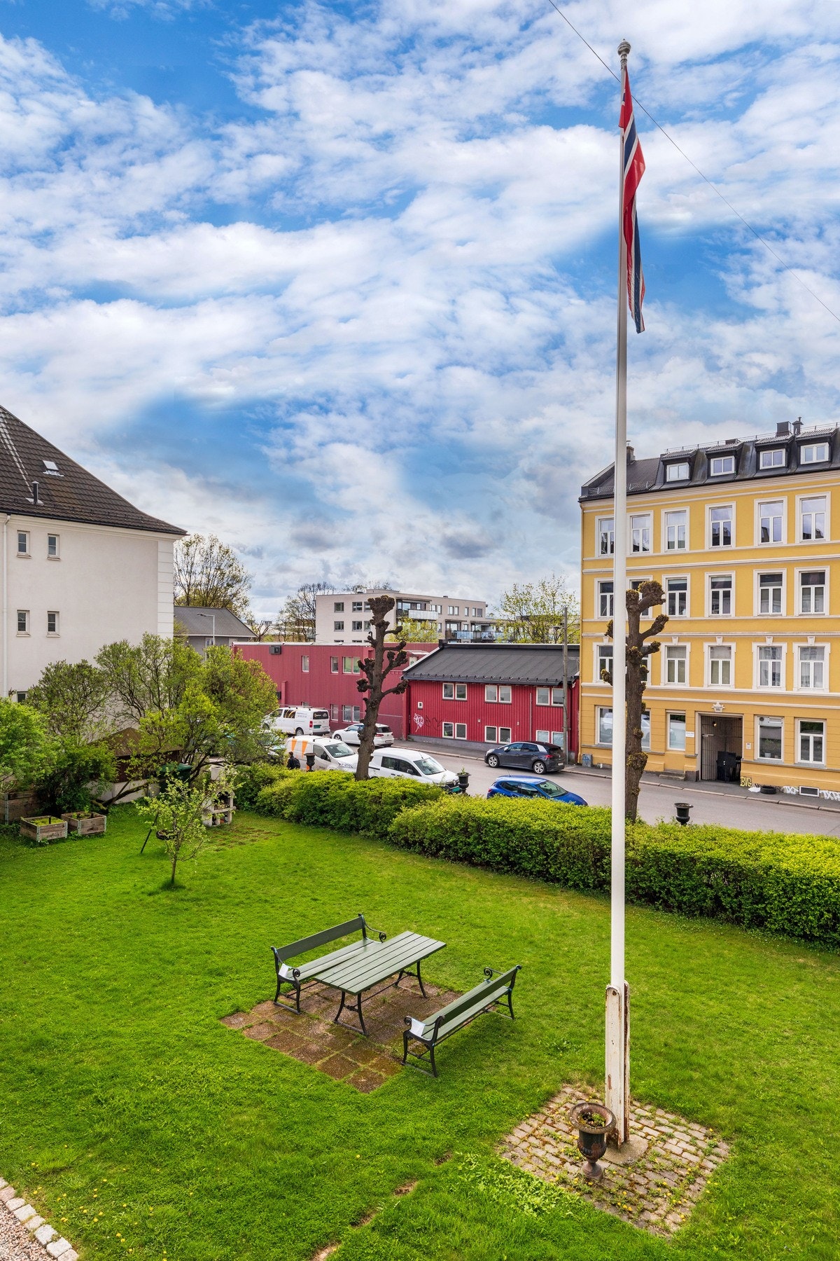 Flott utsikt fra stue vinduet Galleribilde