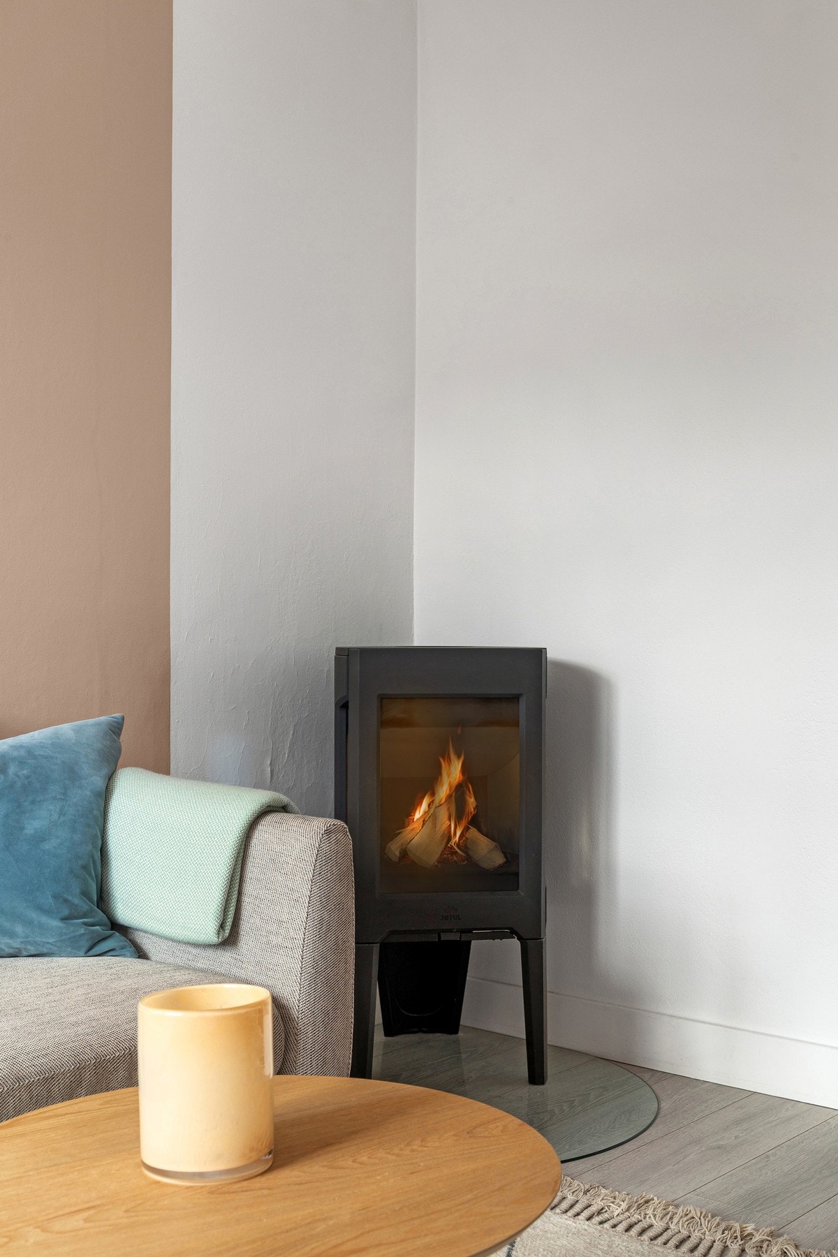 Vedovn som sørger for både kos og varme på kalde vinterdager. Galleribilde