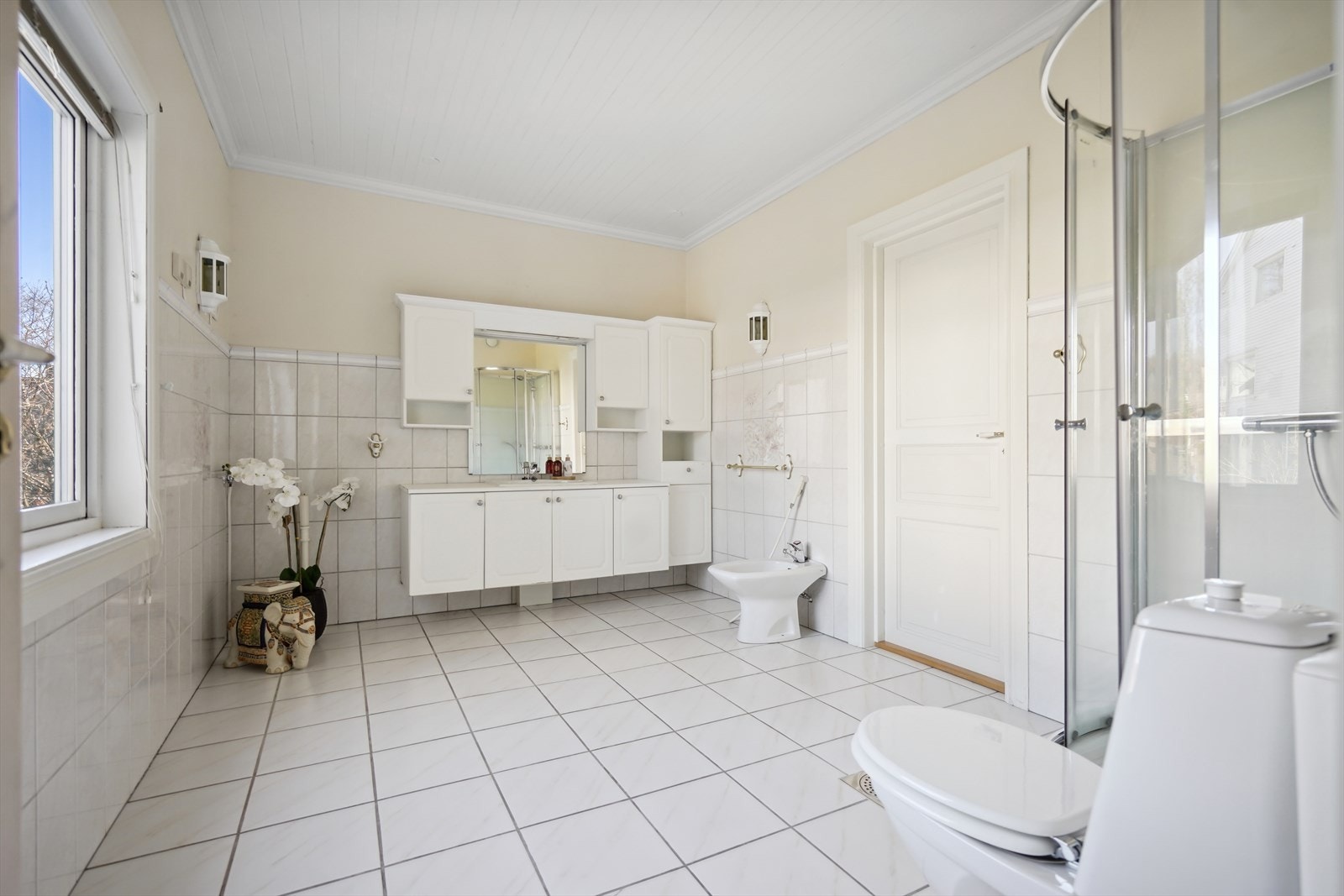 Bad i 1. etasje Galleribilde