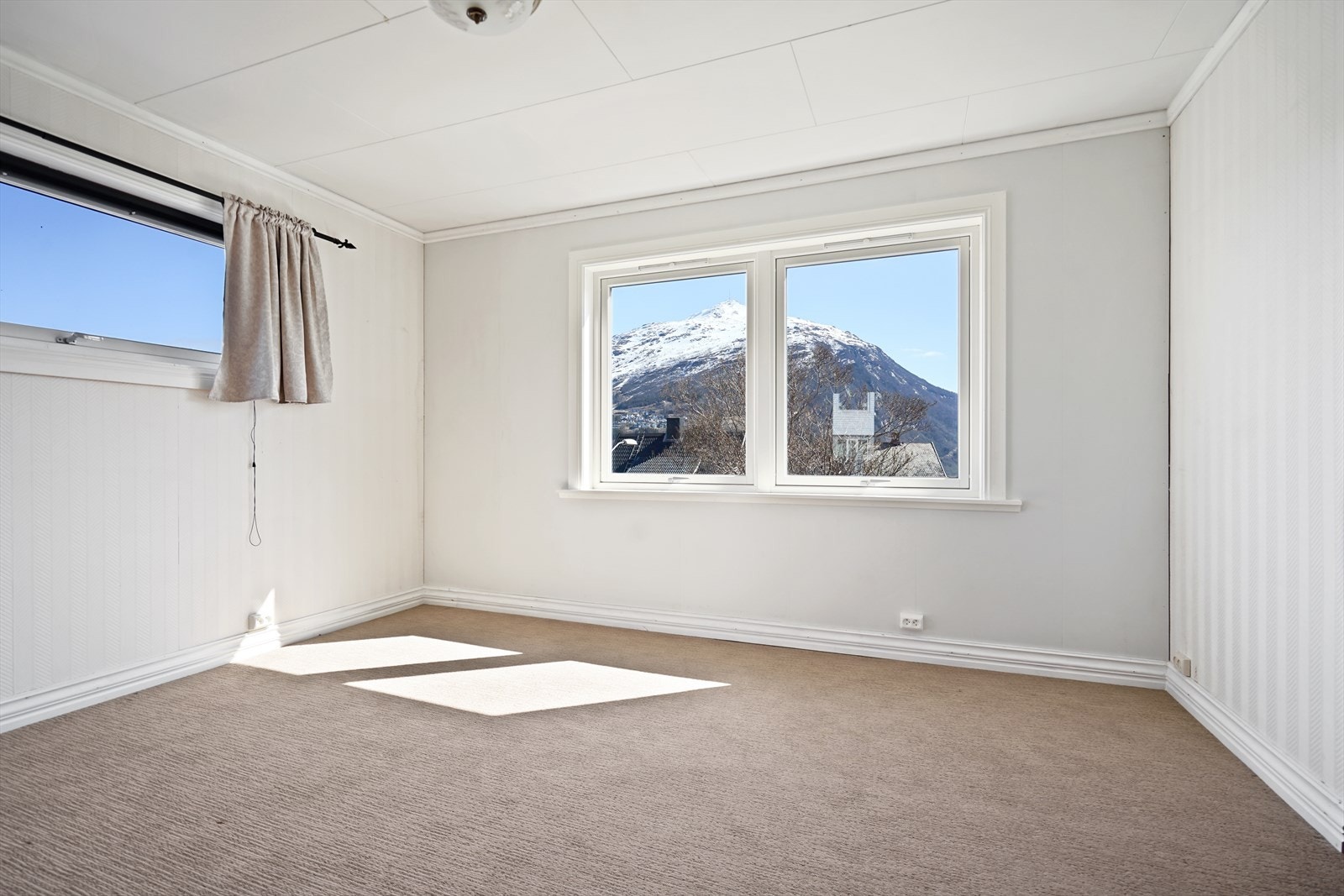 Soverommet har god plass til soveromsmøbler Galleribilde