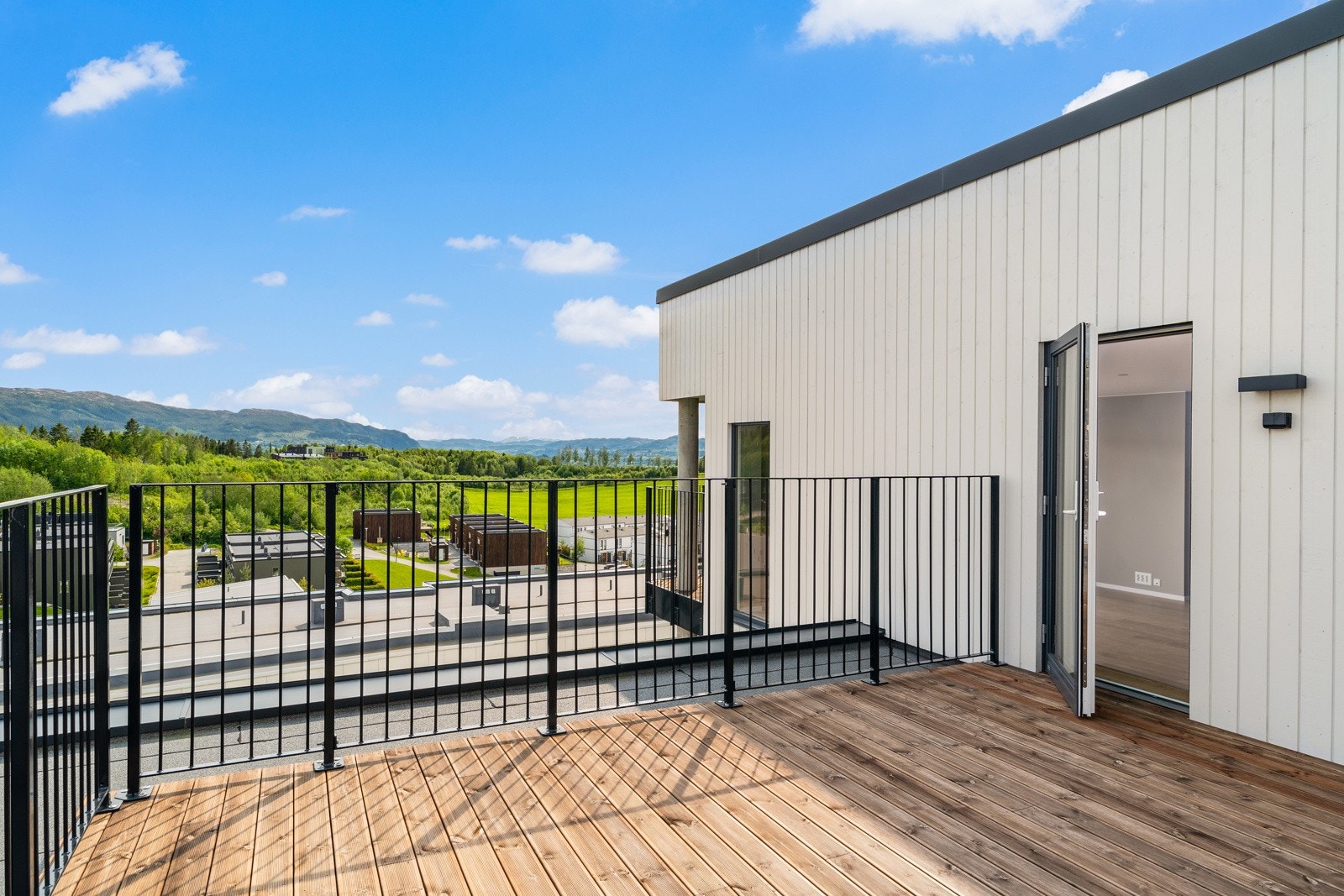 Nyt godværsdagene til det fulle. Galleribilde