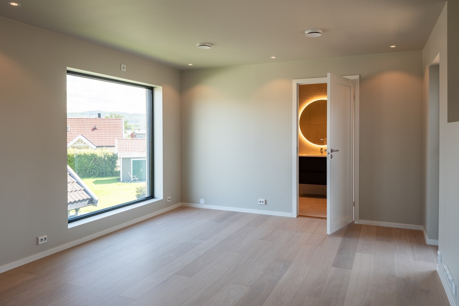 Boligen er nyoppført, med byggeår fra 2025 og er ubebodd. Galleribilde