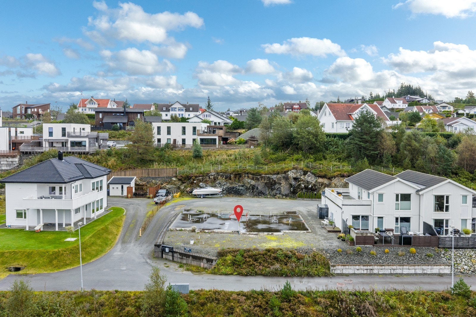En byggeklar tomt i et trivelig nabolag. Galleribilde
