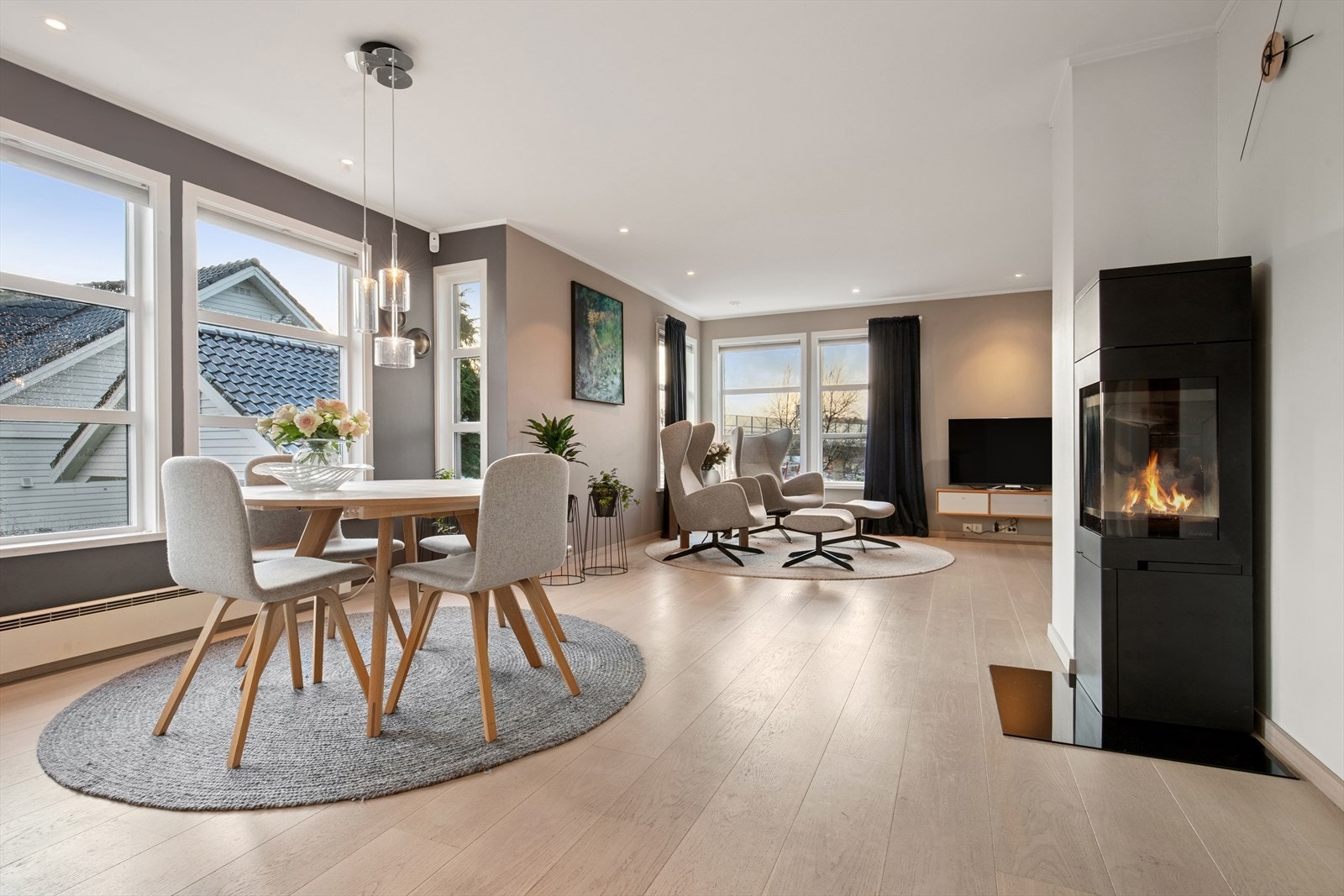 1. etg: Spisestue Galleribilde