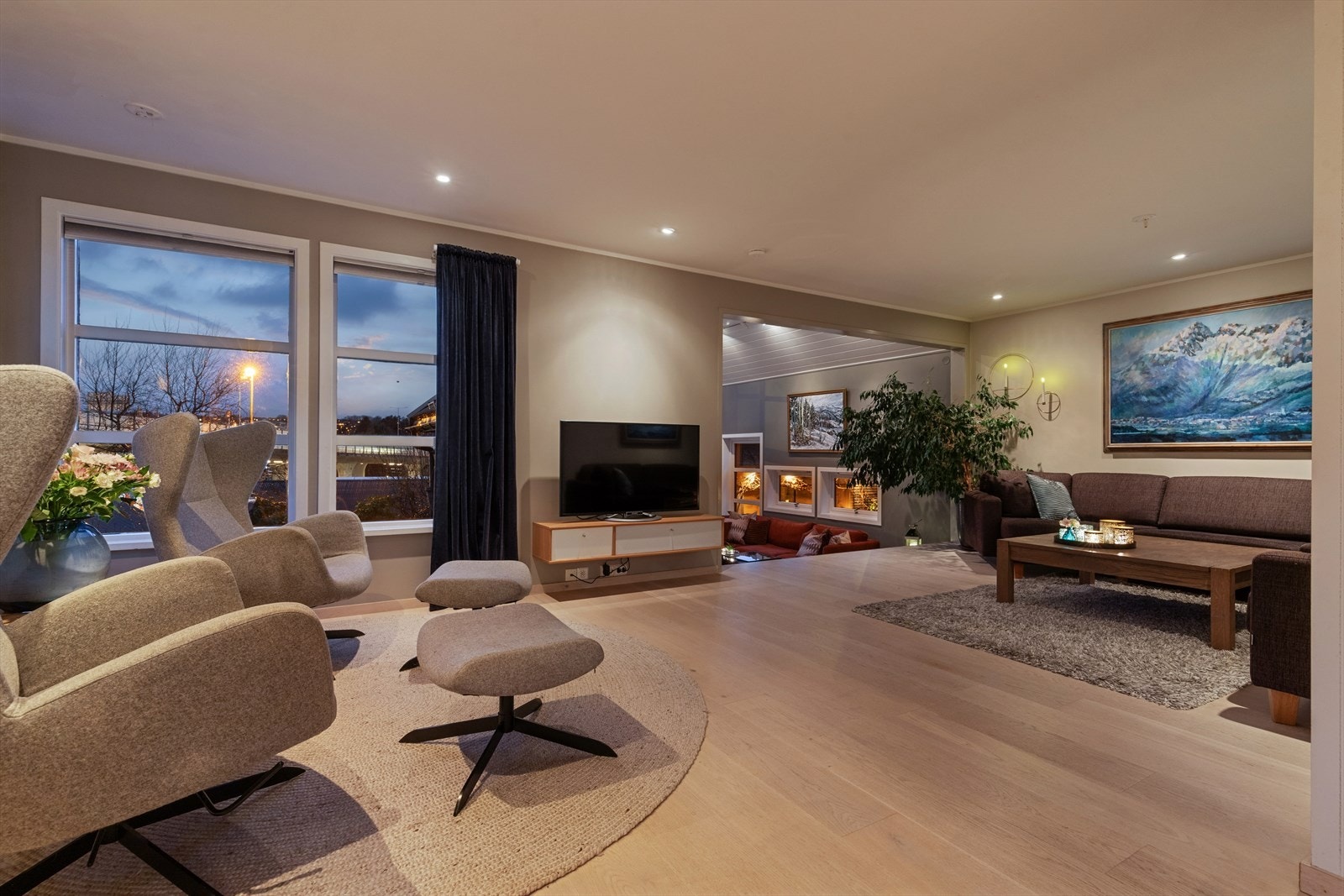 1. etg: Stue Galleribilde